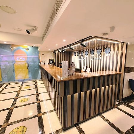 Saffron Hotel Dubai Bagian luar foto