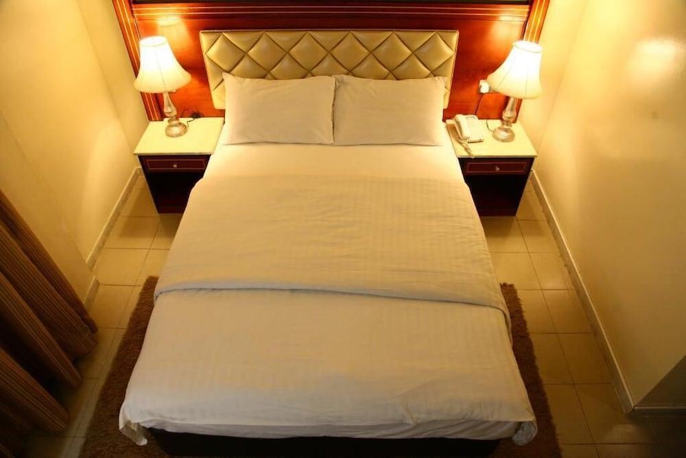 Saffron Hotel Dubai Bagian luar foto