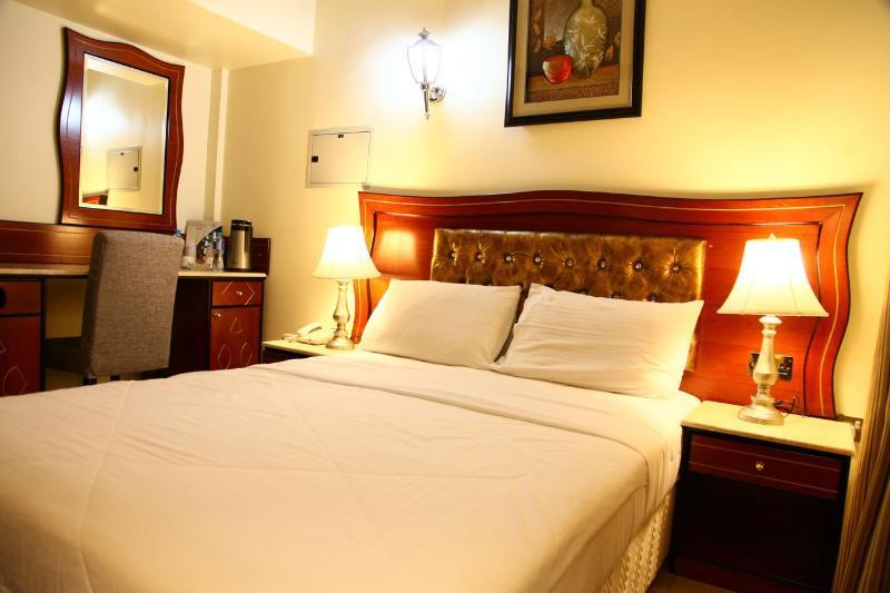 Saffron Hotel Dubai Bagian luar foto