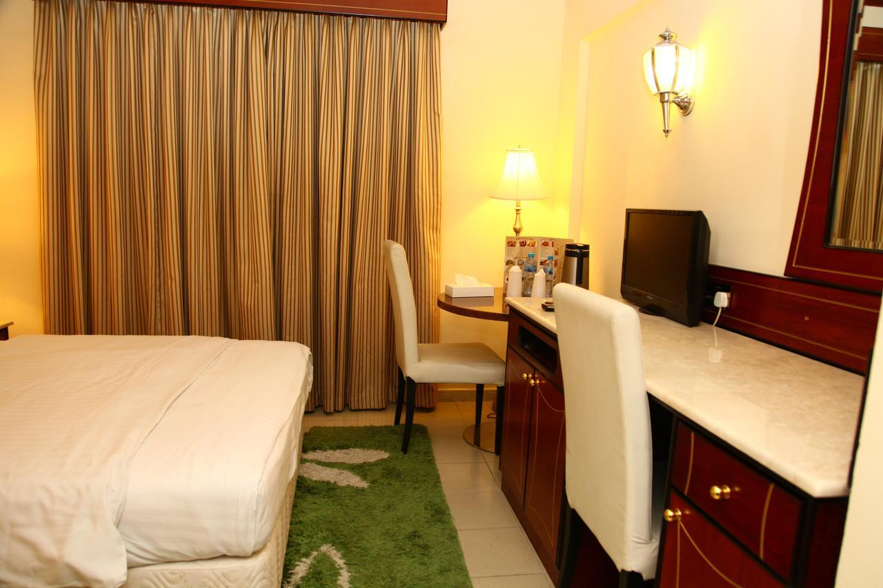 Saffron Hotel Dubai Bagian luar foto
