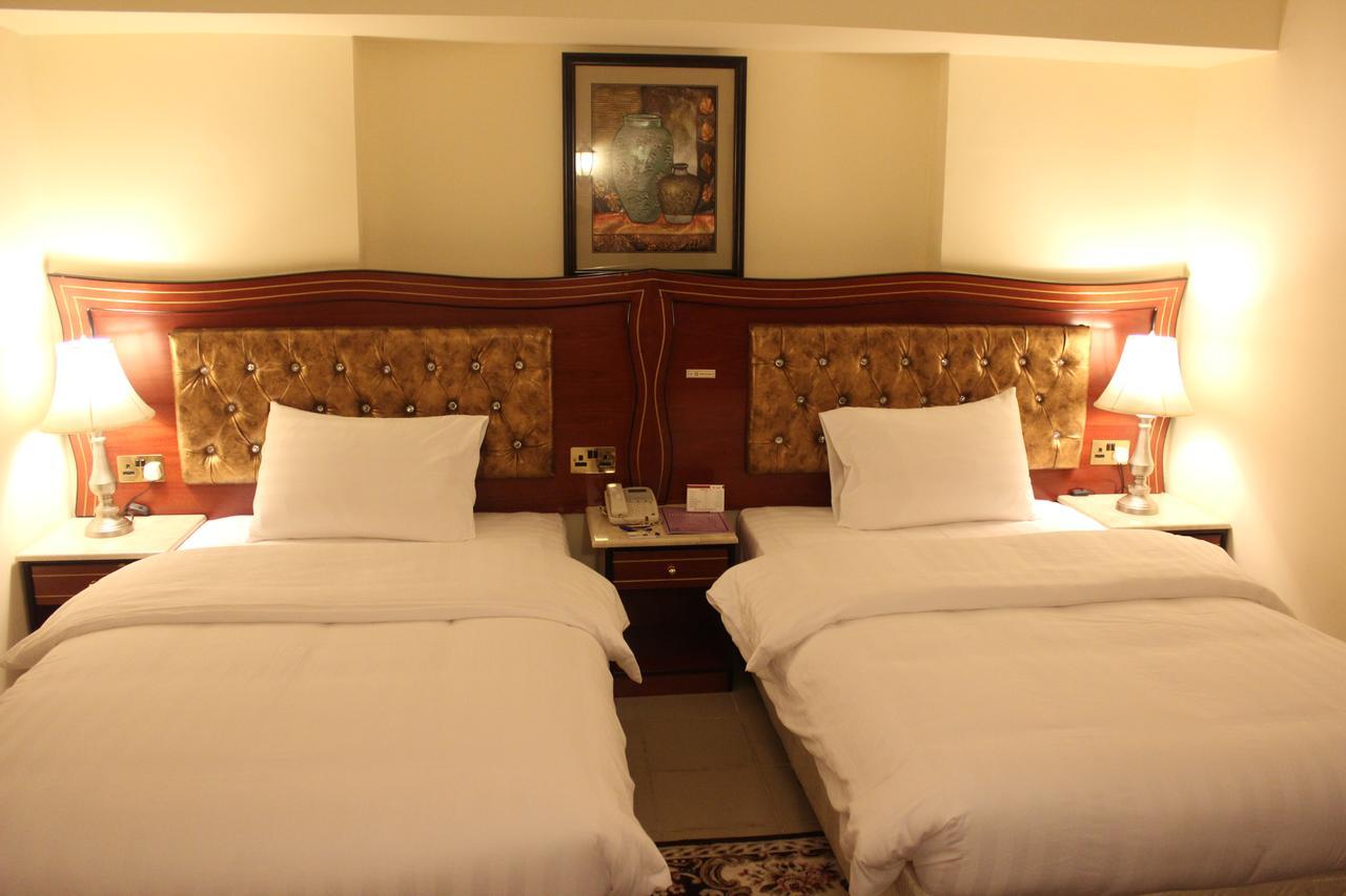 Saffron Hotel Dubai Bagian luar foto