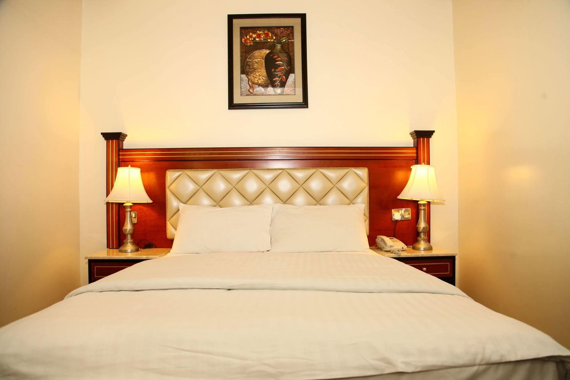 Saffron Hotel Dubai Bagian luar foto