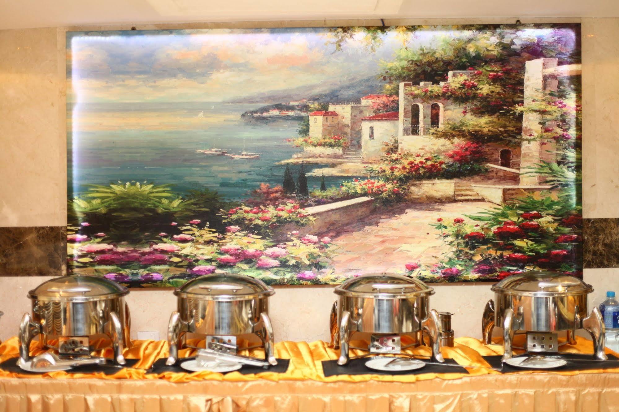 Saffron Hotel Dubai Bagian luar foto